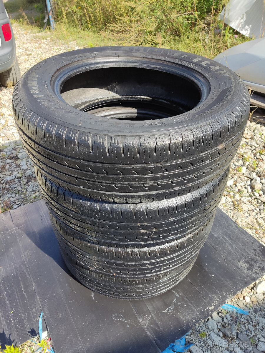 Sada letných pneumatík 225/65 R17 GOODYEAR Efficient Grip