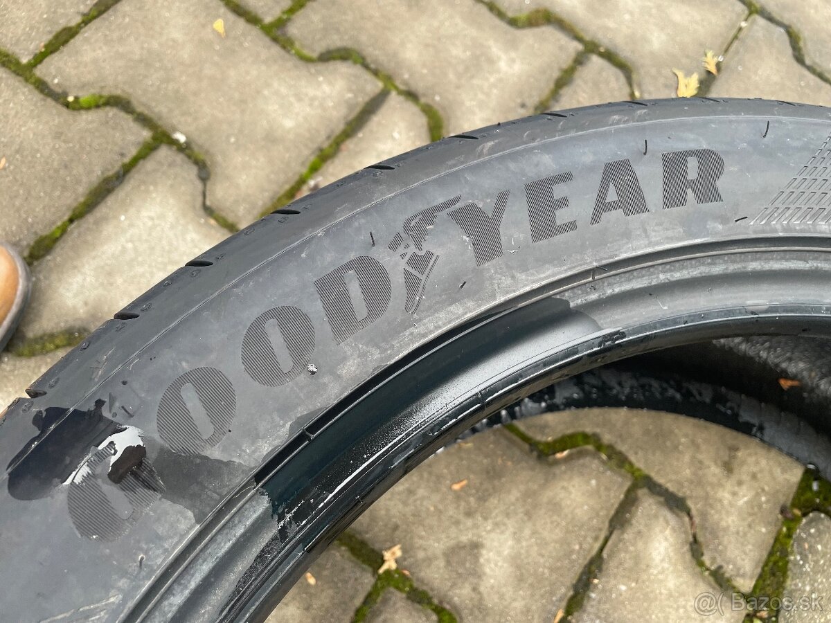 Goodyear eagle f1 235/45r19 sada