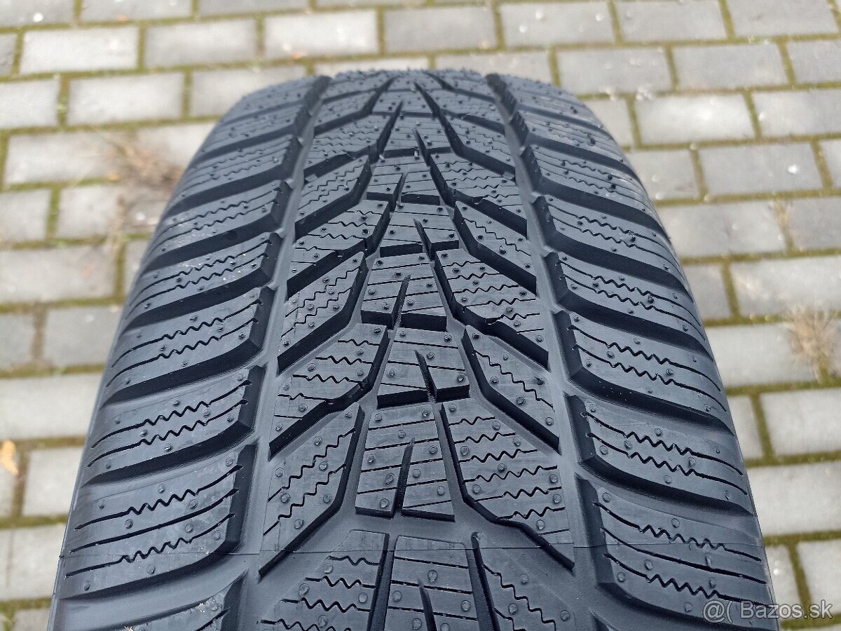 Zimné pneu Bridgestone Blizzak LM005 215/65 R17 XL