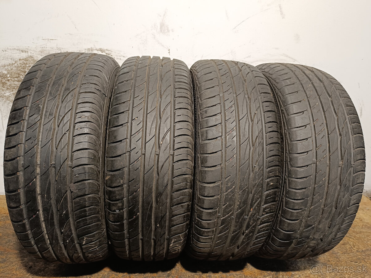 215/65 R15 Letné pneumatiky Barum Bravuris 4 kusy