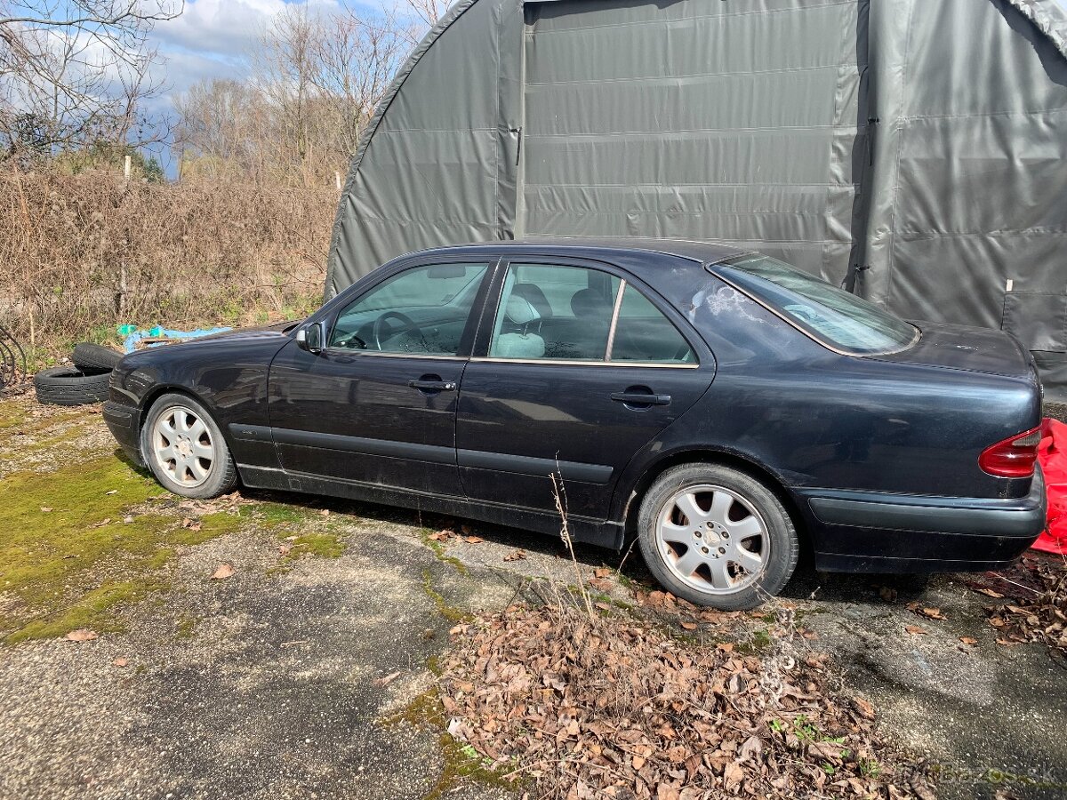 Mercedes E 220 CDI