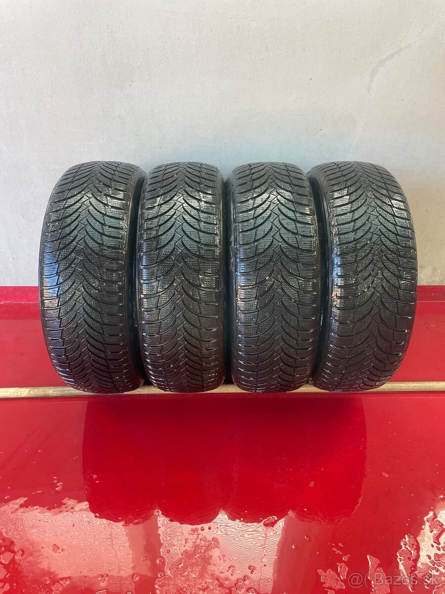 215/60 R16