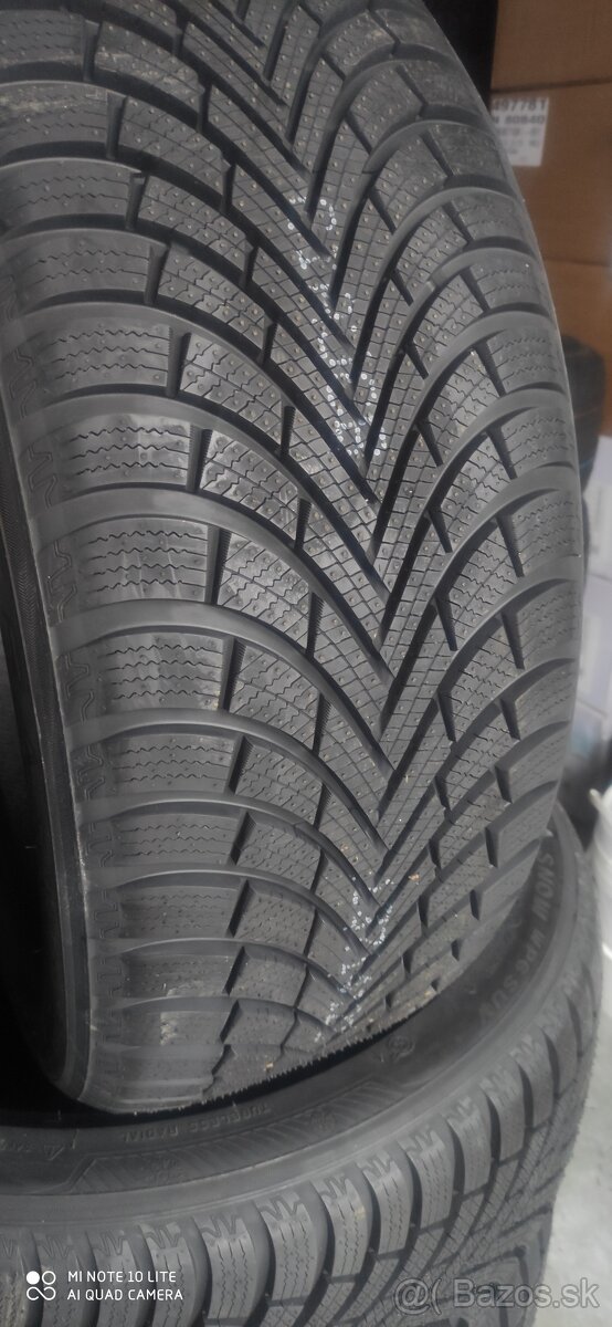 Zimné pneumatiky 235/45 R20