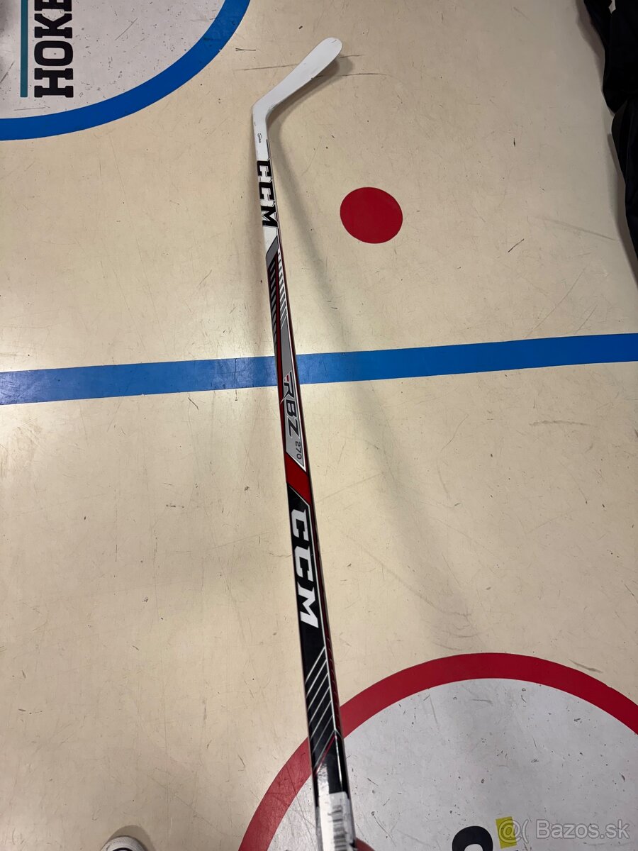 UPLNE NOVA PRAVACKA INTERMEDIET HOKEJKA CCM RBZ 270