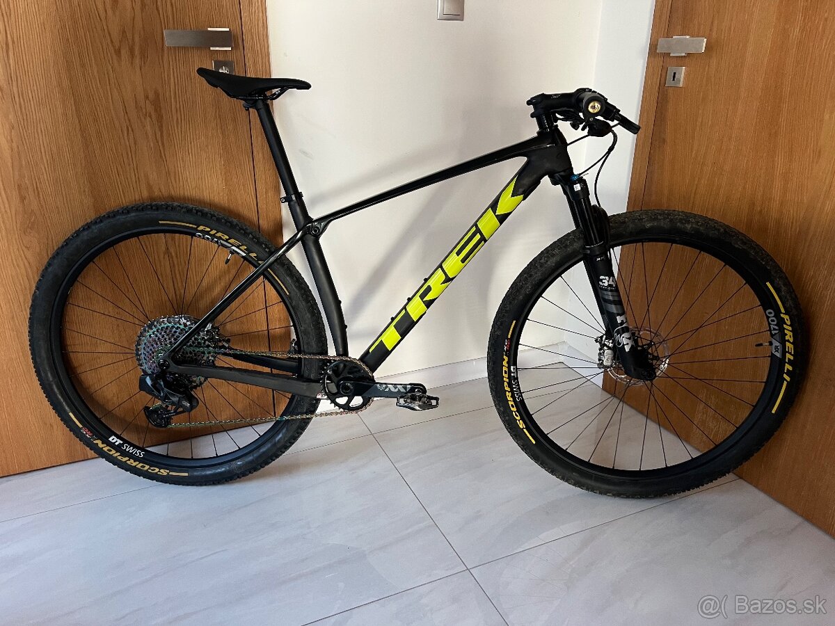 Predám Trek PROCALIBER 9.6. CUSTOM, FOX+SRAM AXS/XX1, TOP