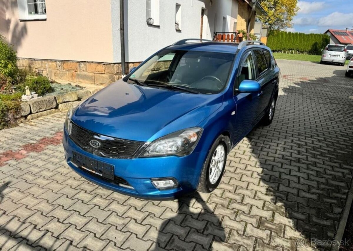 Kia Cee´d 1,6 CRDi Tažné, WEBASTO nafta manuál 85 kw