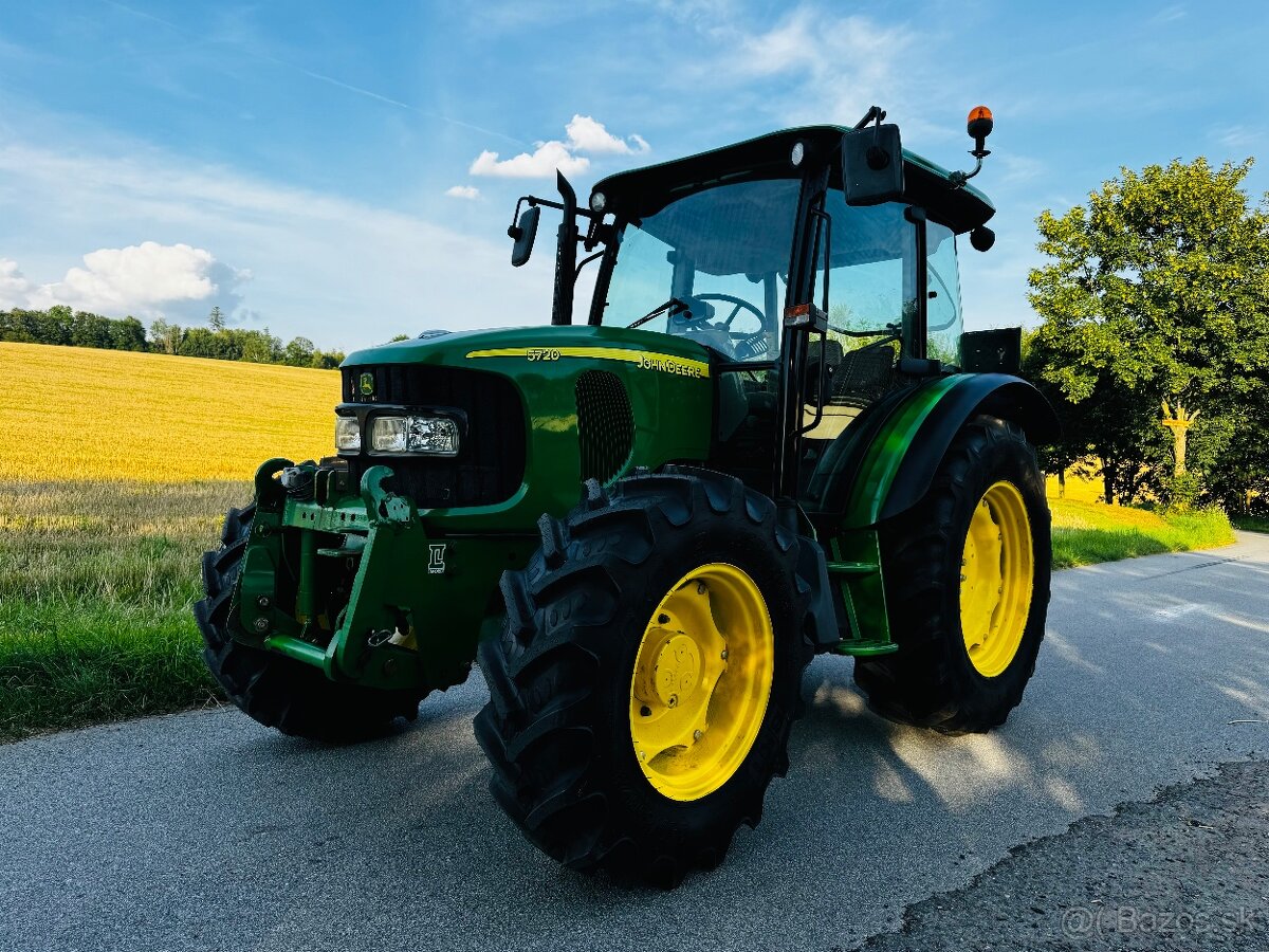 John deere 5720