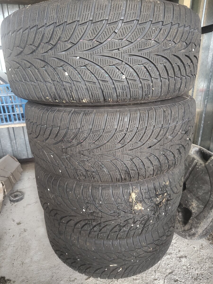 225/55 R16