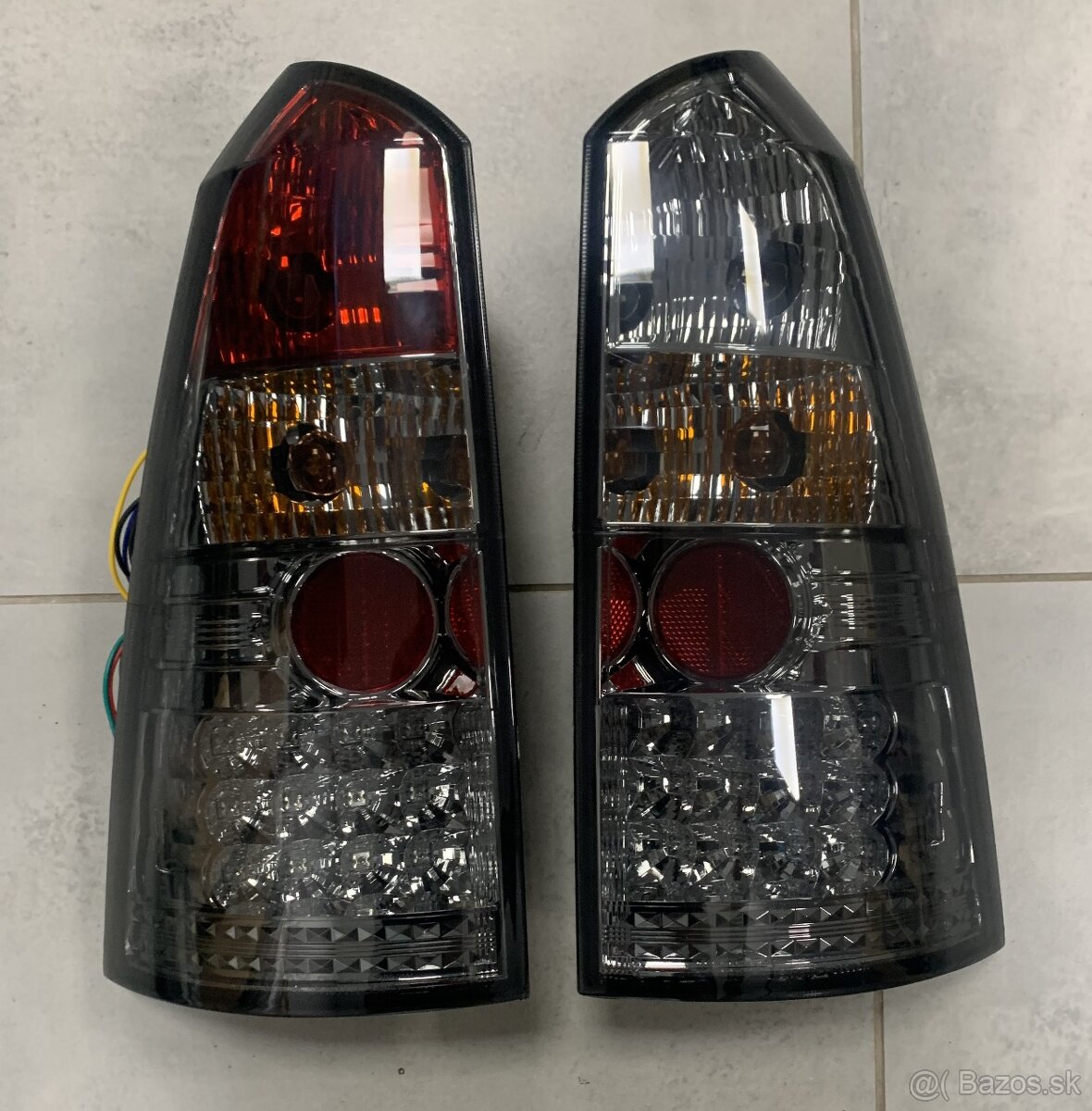 Zadné LED svetlá FORD Focus MK1 kombi zatmavené, nové