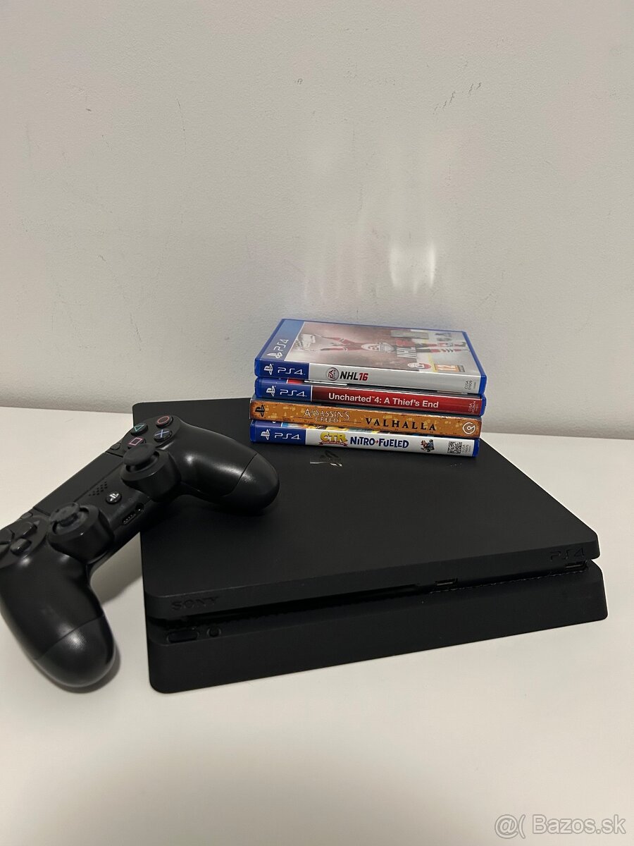 Playstation 4slim s CD mechanikou