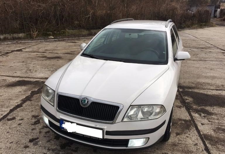 Rozpredam Skoda Octavia 2 1,6fsi 85kw farba biela 1026,