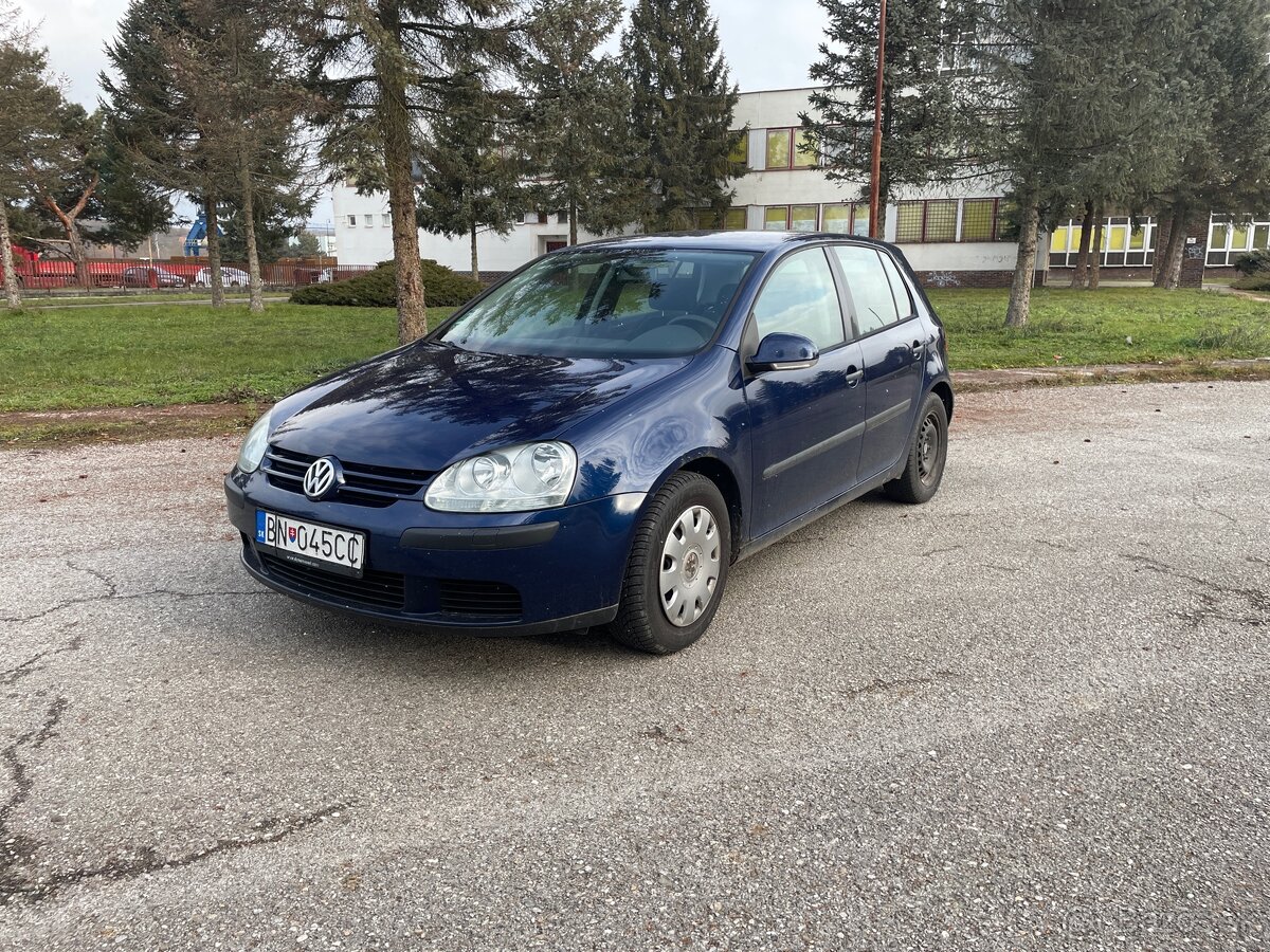 Volkswagen golf V 1,6 benzín