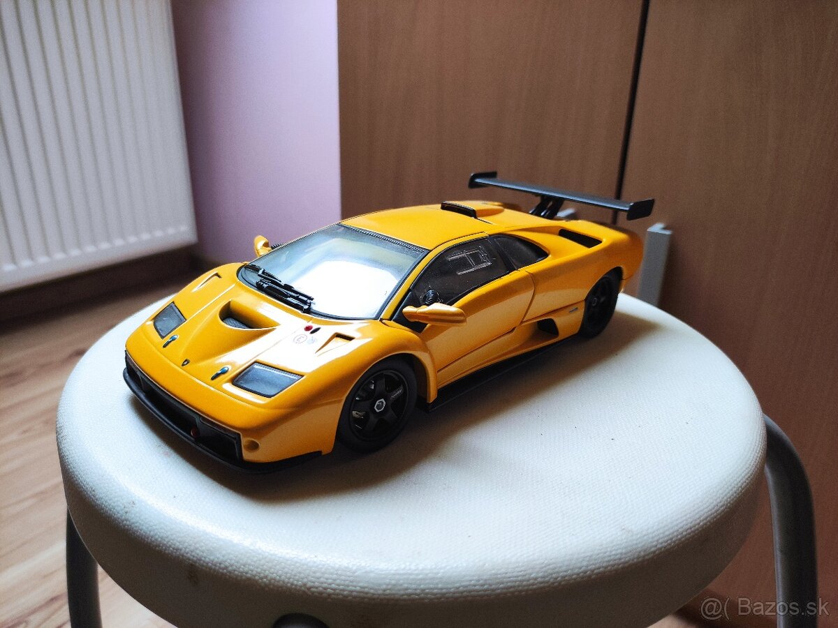 Lamborghini Diablo GTR 1:18 Hotwheels bez krabice