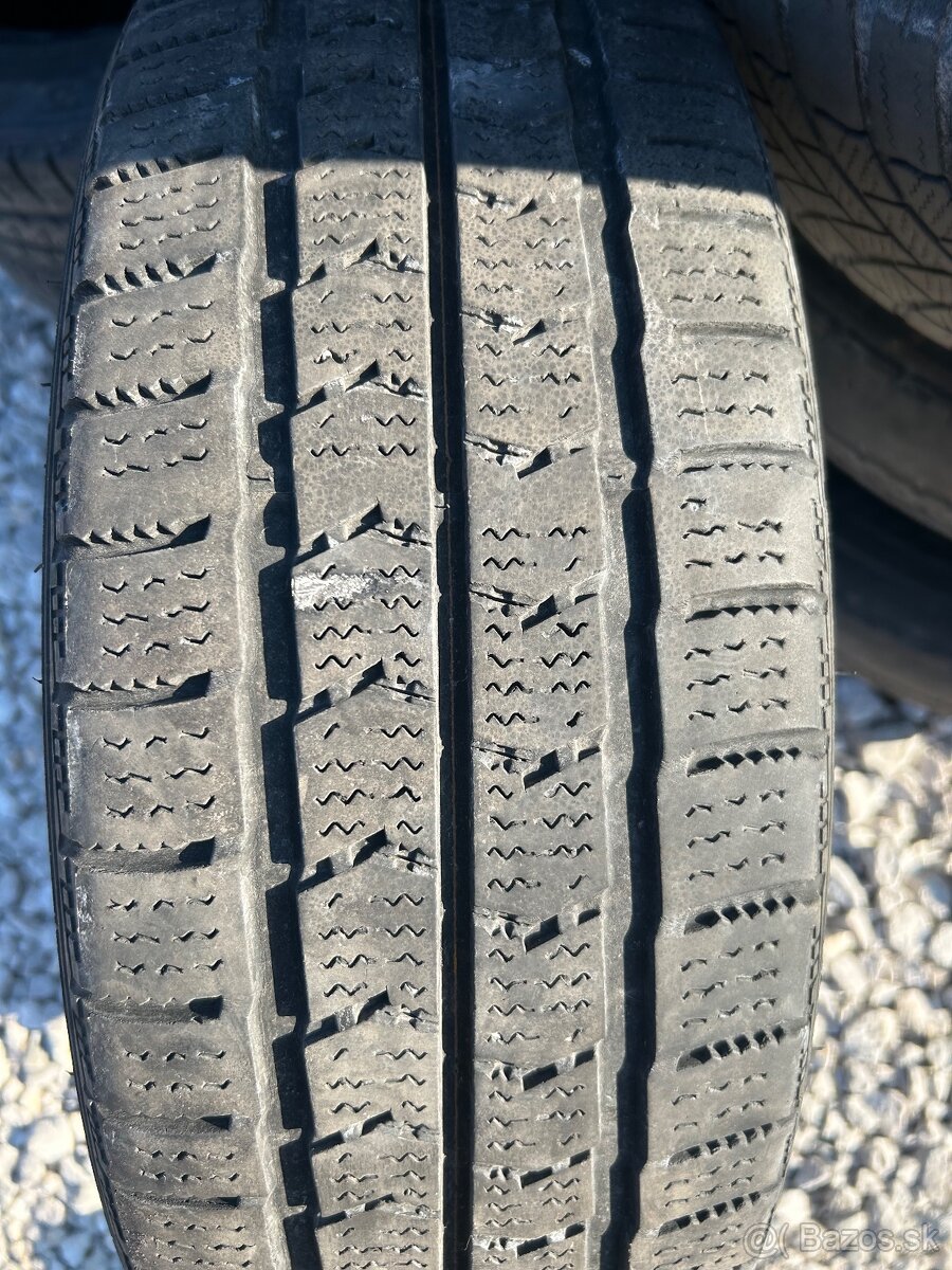 Zimné PNEU 195/60 r16c