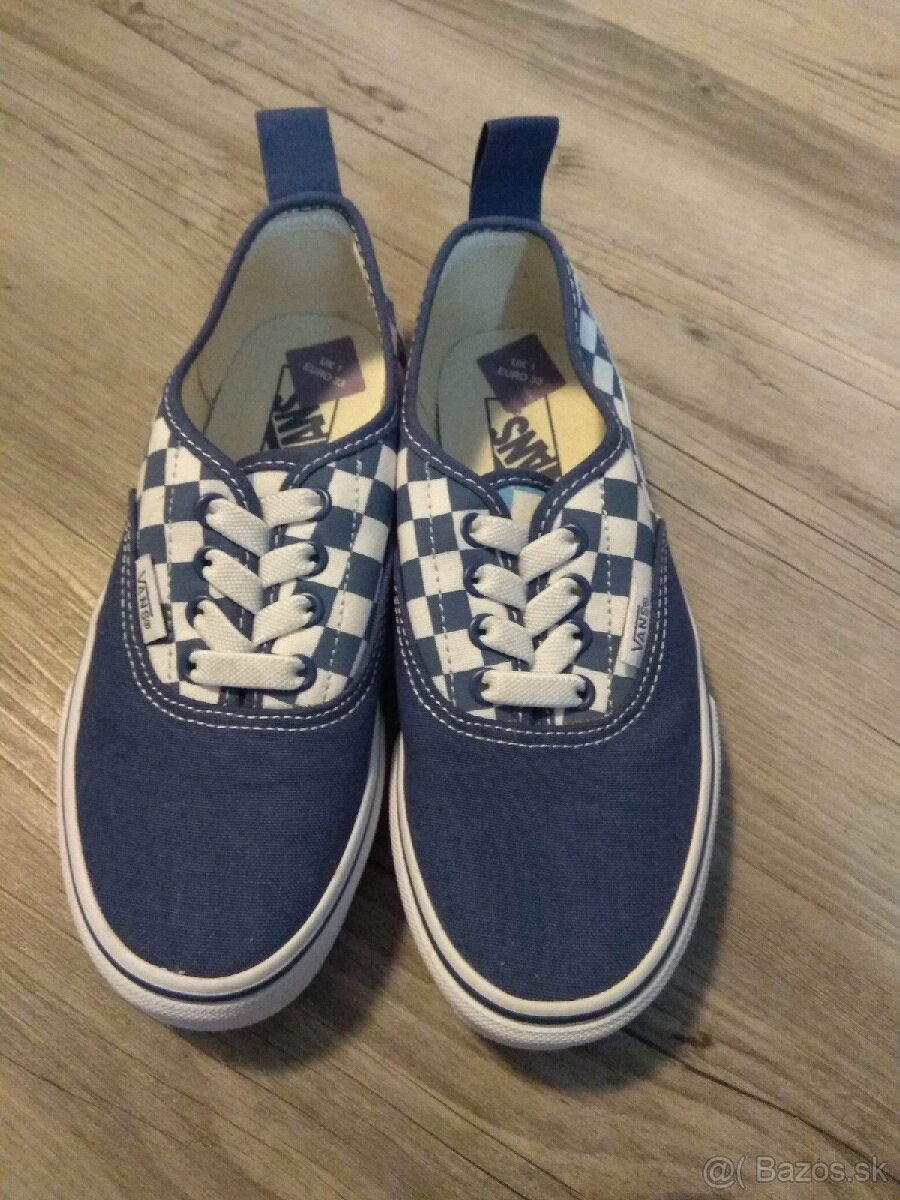 Nové tenisky Vans 33