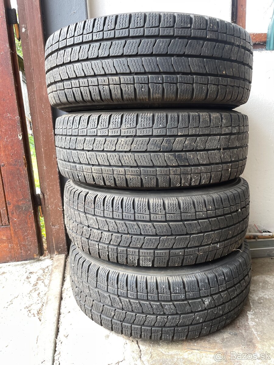 215/65 R15C , 5x114,3 R15