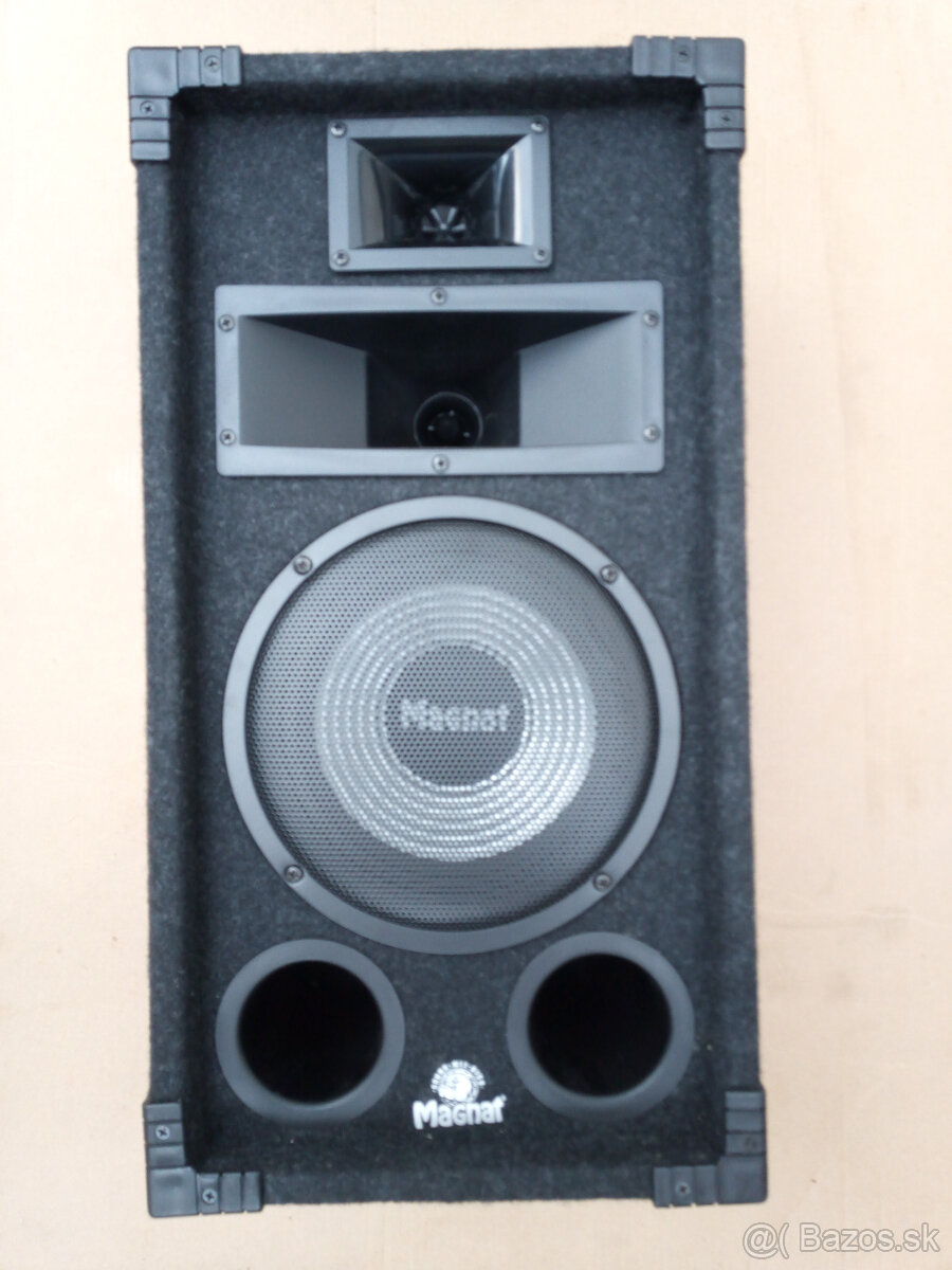Subwoofer box Magnat Soundforce 1200