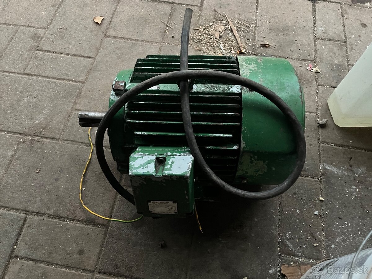 Predám elektromotor 7,5kw 2910ot