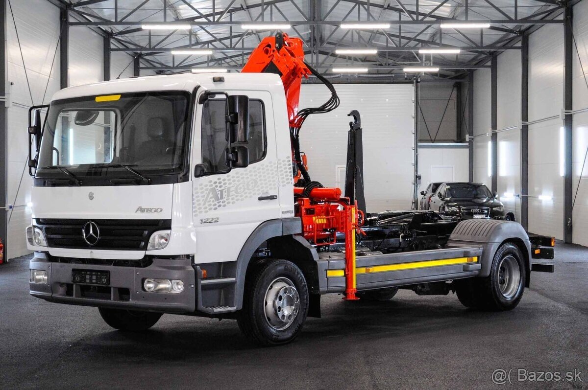 MERCEDES ATEGO 1222 HÁKOVÝ NOSIČ KONTAJNEROV HYDR. RUKA EU-4