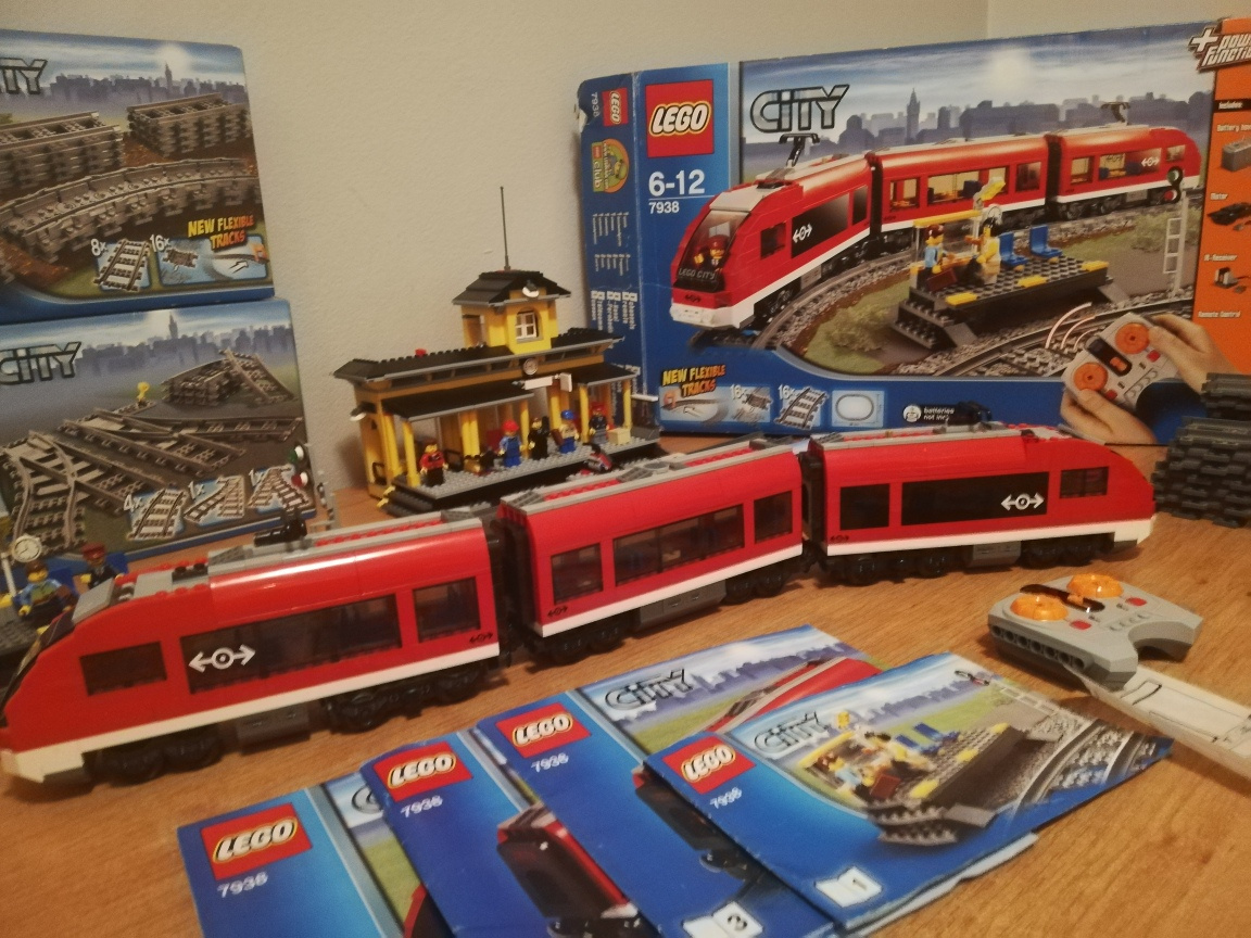 Lego 7938,7499 a 7895 - séria City - Osobný vlak + koľajnice