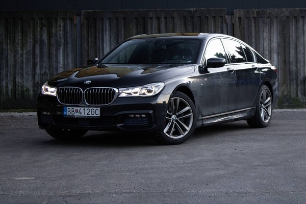 BMW Rad 7 740d xDrive A/T CARBON CORE