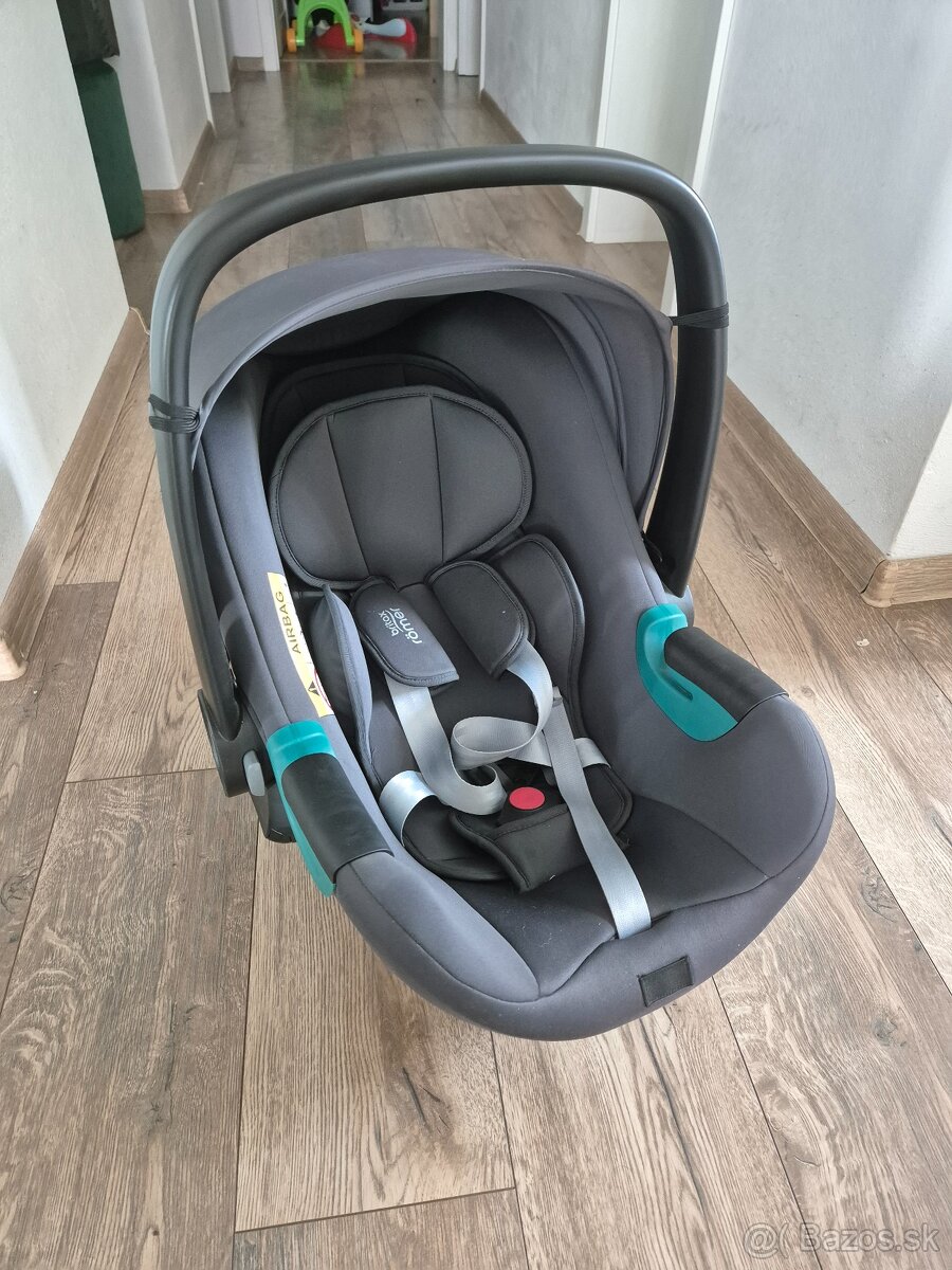 Britax Romer Baby Safe 3 i-size +zakladna isofix flex base i