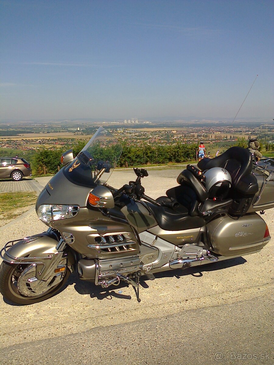 Predaj honda goldwing 1800