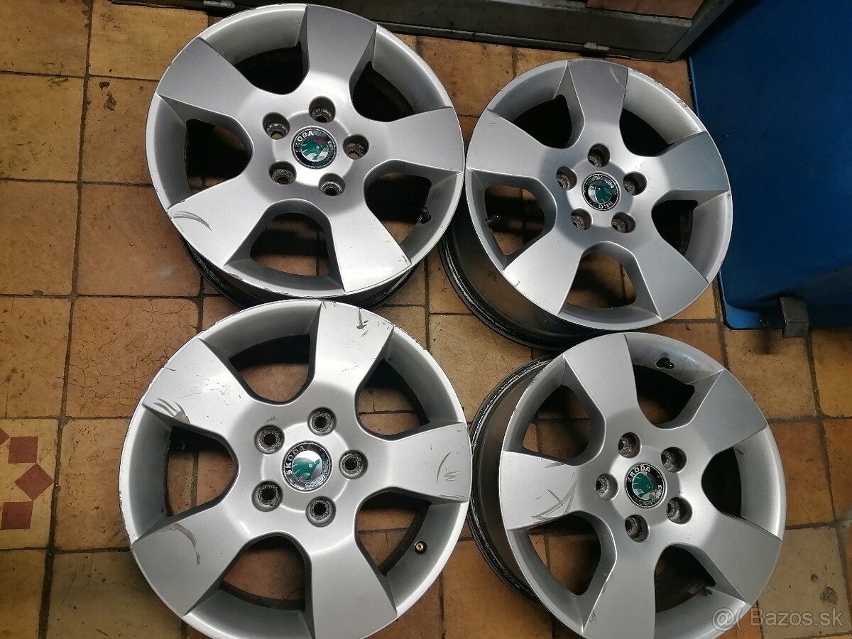 Predam ALU Disky R15 5x112