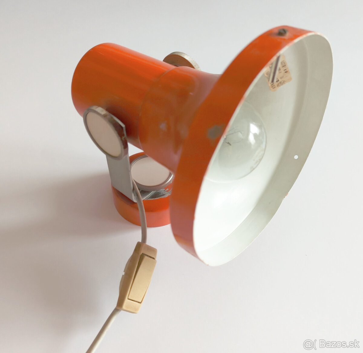 Nástenná lampa - retro dizajn