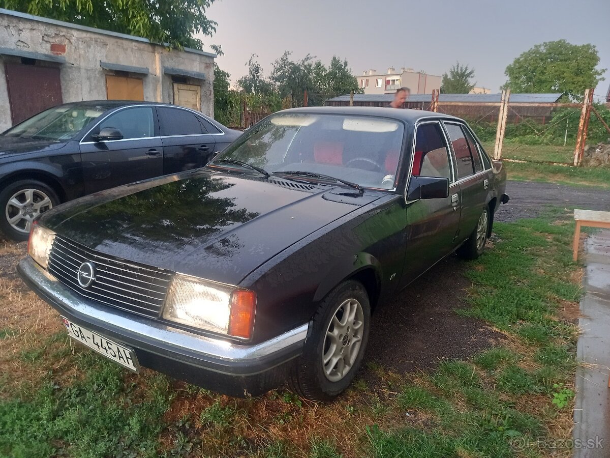 Opel Rekord 2.0i automat.