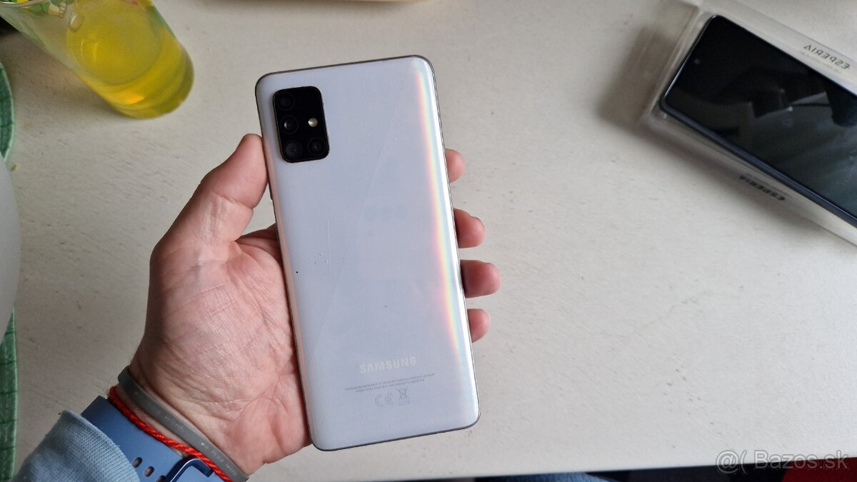 Samsung Galaxy A51 - plne funkčný, zachovalý