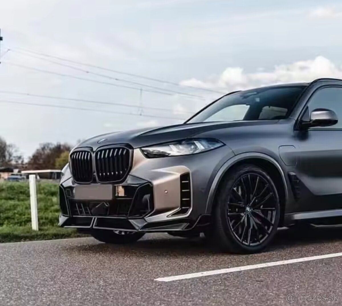 BMW X5 G05 facelift od 2023 spoiler