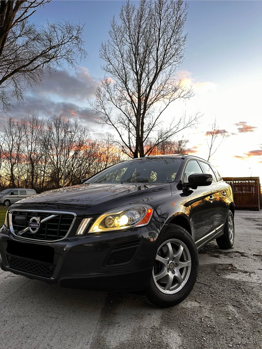 Volvo XC60 4x4 158kw /2012/ 215tis km