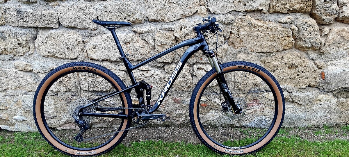 Celoodpružený Kross earth pro - Maxxis Rekon race 29×2,40