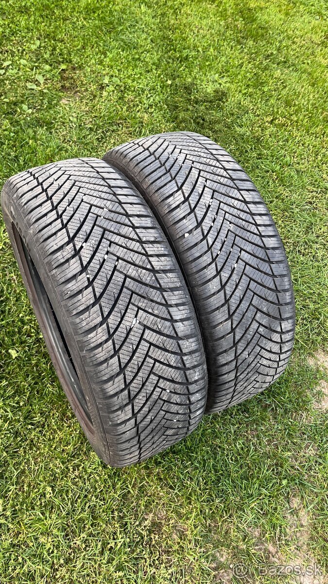 Celoročné Pneu 215/55 r17 2ks