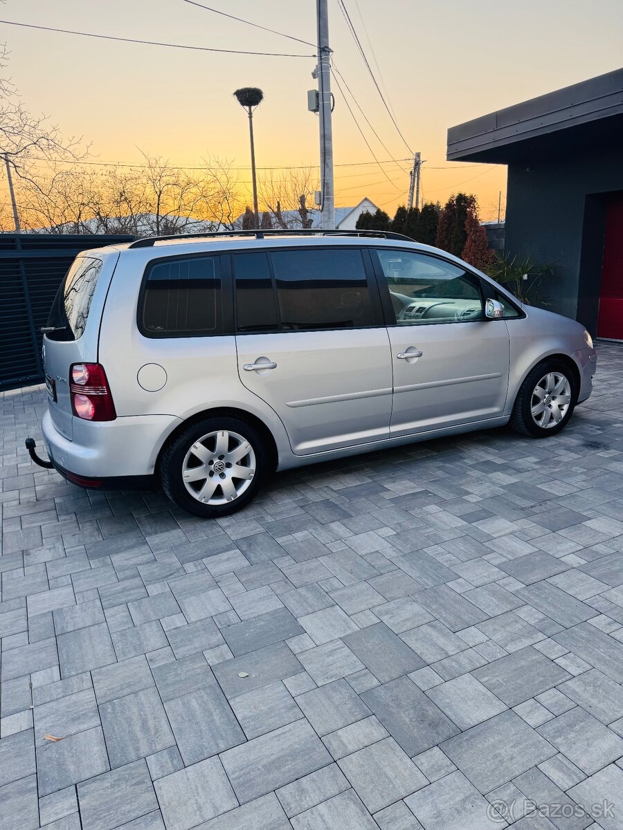 Volkswagen Touran DSG 2.0tdi 103kw