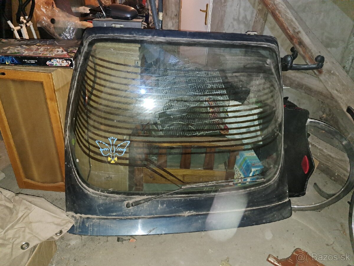 Renault 25 zadna kapota 5te dvere