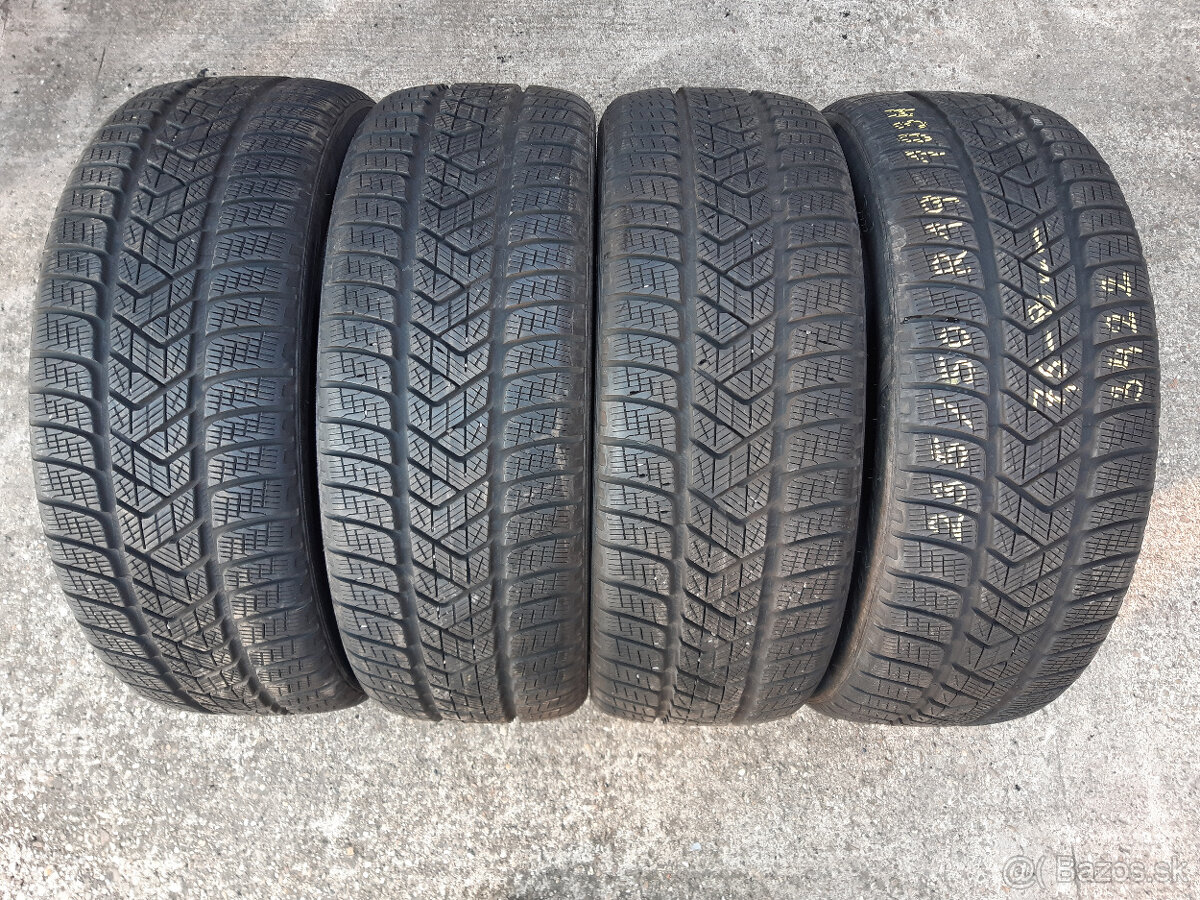 235/50 R19 -zimné Pirelli