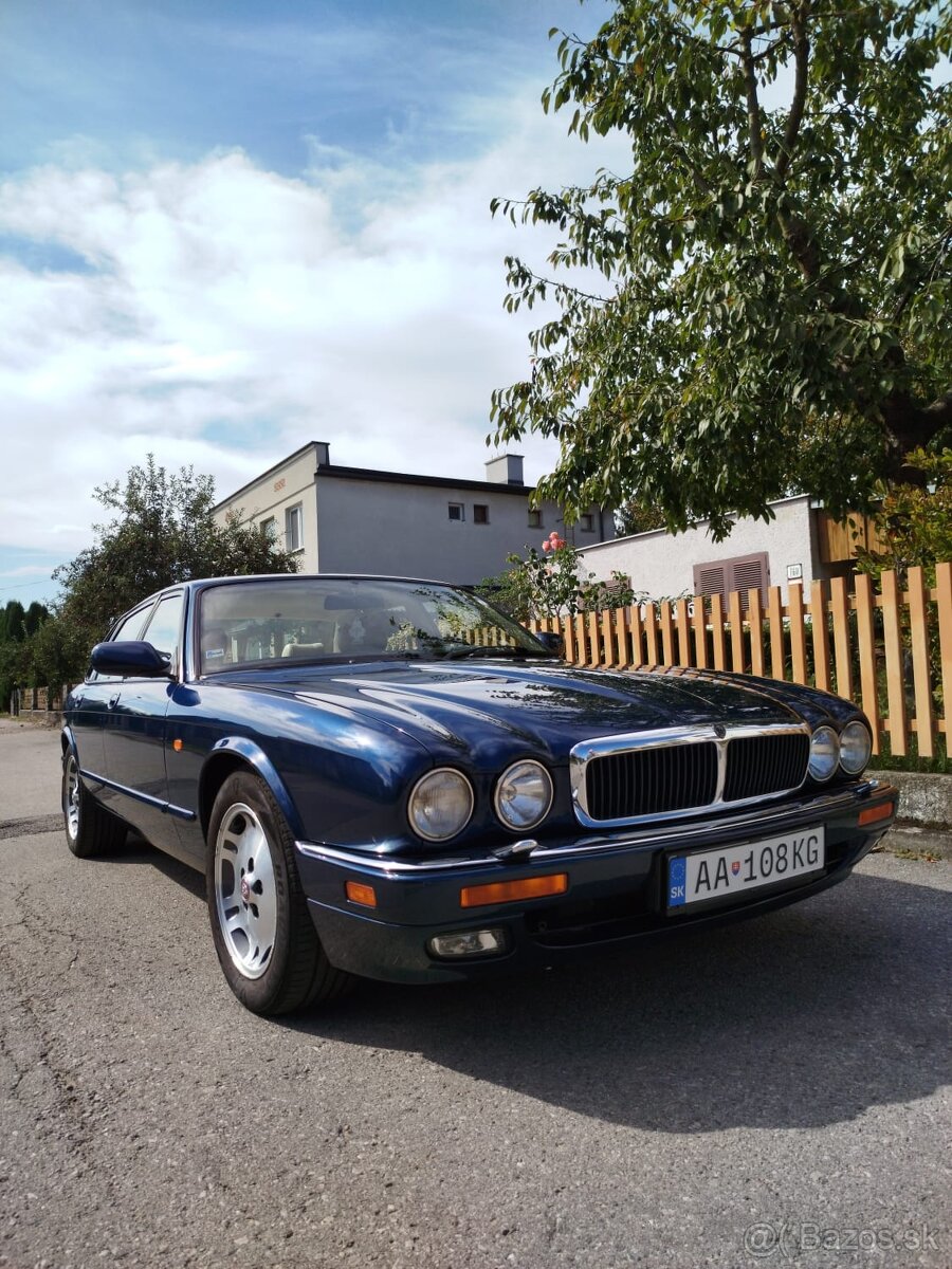 Jaguar XJ Sport