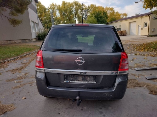 Rozpredam Opel Zafira B 1.8 2011 A18XER