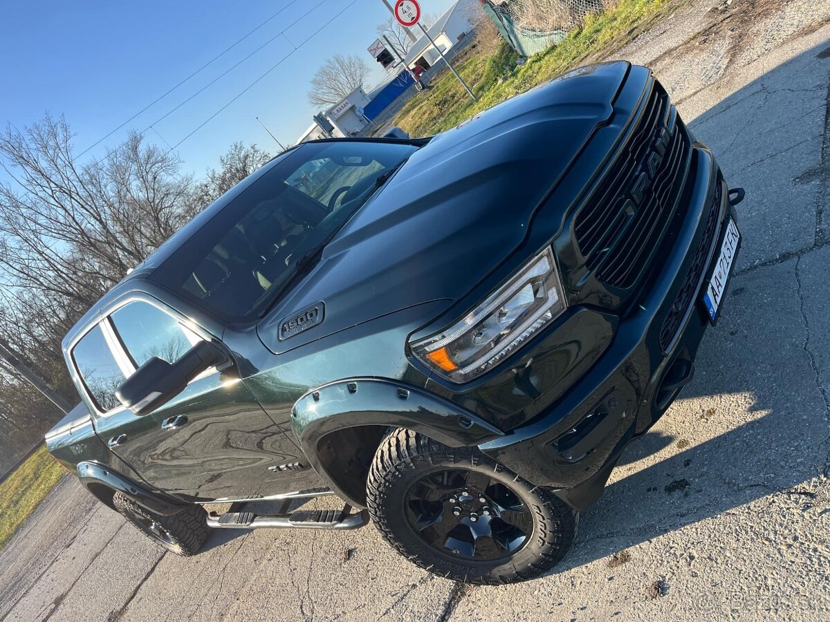 RAM 1500 BIG HORN HEMI 5,7 L + LPG