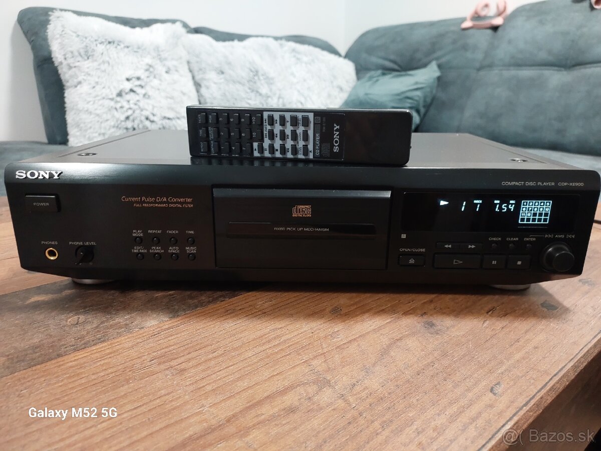 Sony CDP-XE 900