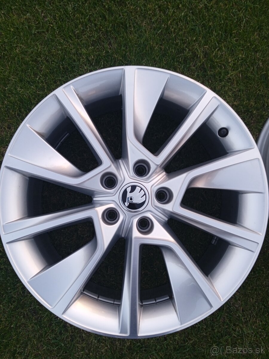 5x112 r18 orig Škoda Karoq,Superb BRAGA