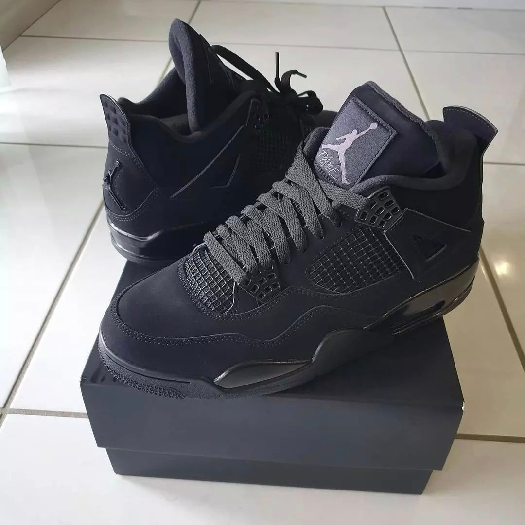 Jordan 4 Black Cat