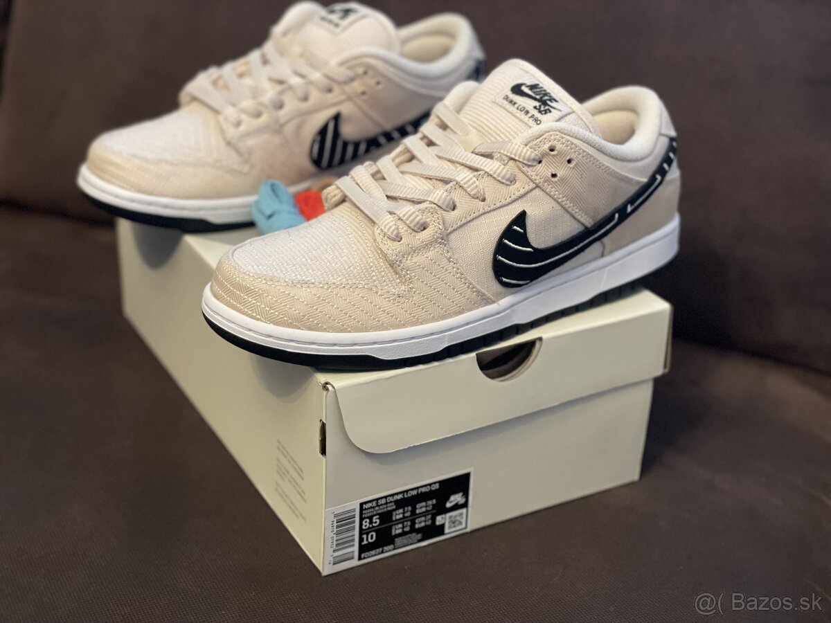 8.5 US / 42 EU - Nike SB Dunk Low x Albino & Preto