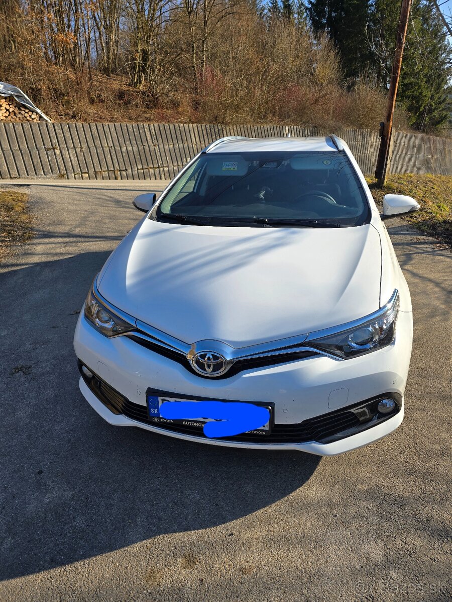 Toyota auris tourning sports