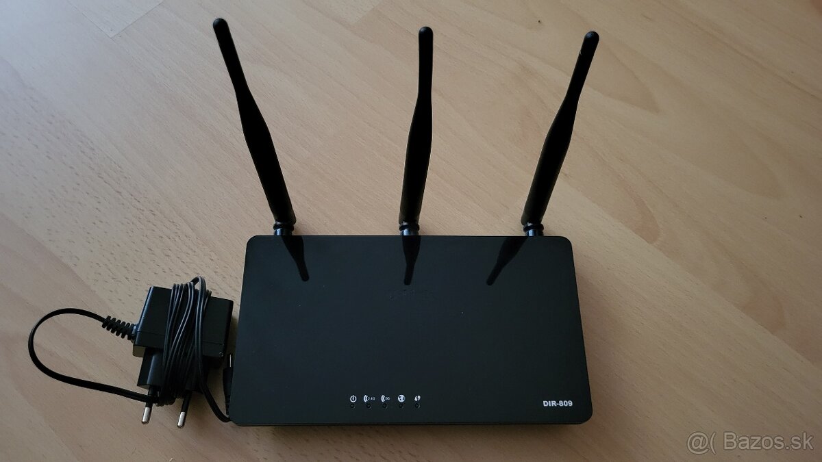 D-Link DIR-809 wifi router