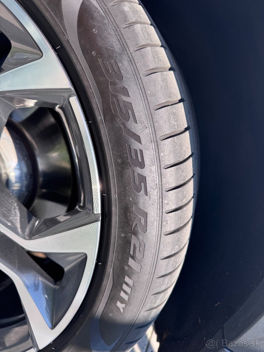 Letná sada Pirelli 315/35 R21 275/40 R21