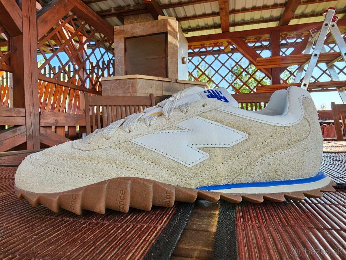 New Balance RC30 macadamia