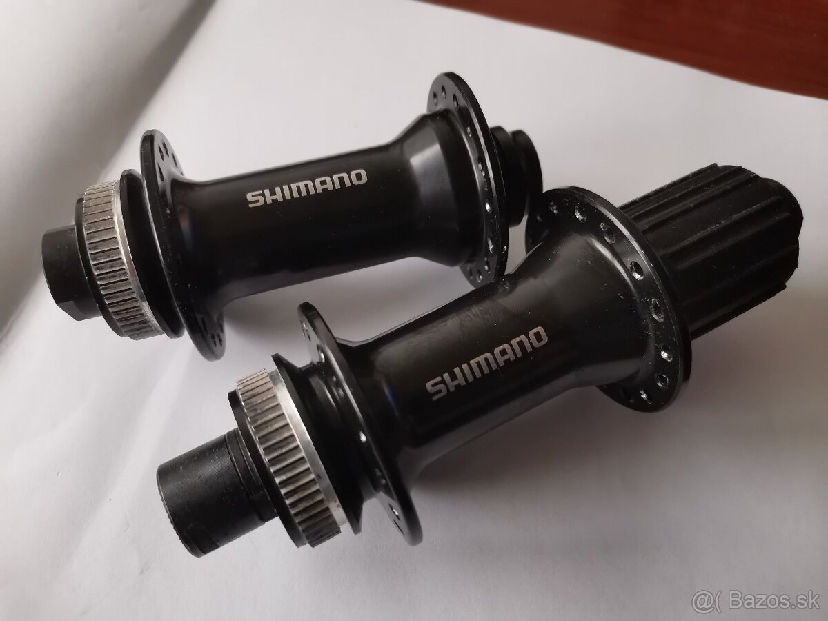 Predný a zadný náboj shimano hb-mt400-b a shimano fh-mt400-b